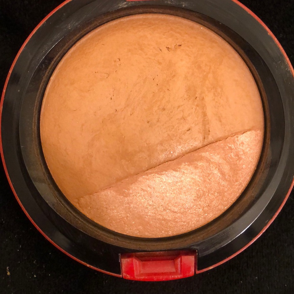 MAC refresh bronzer and highlighter combo
